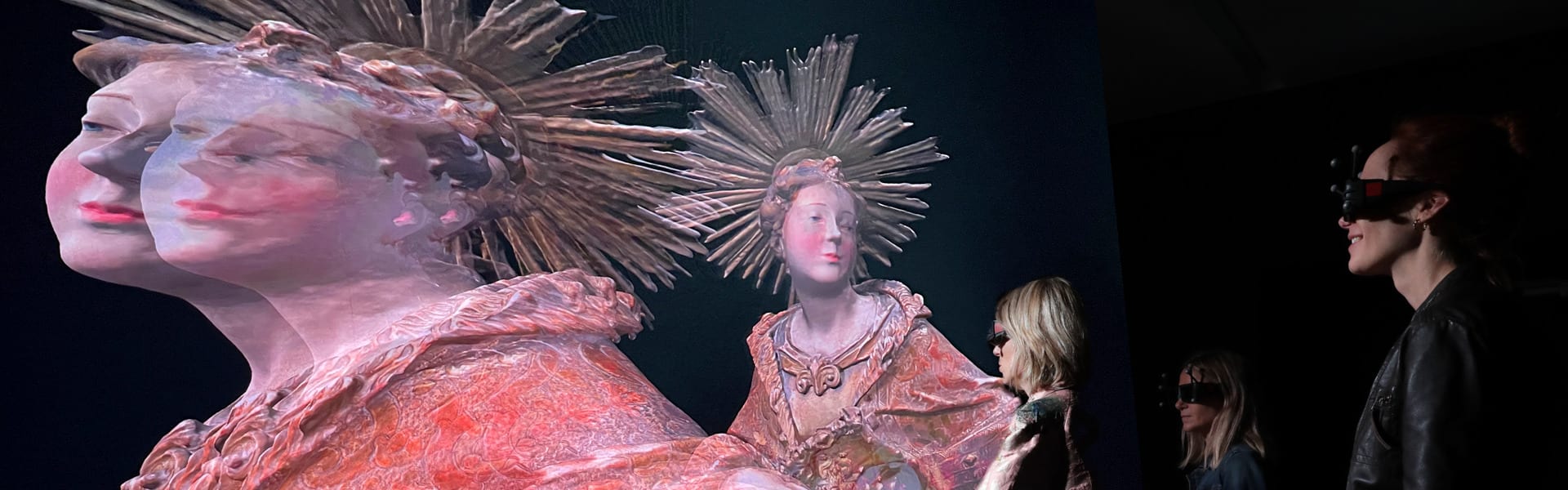 Multi-View 3D projection immersive experience for visitors
