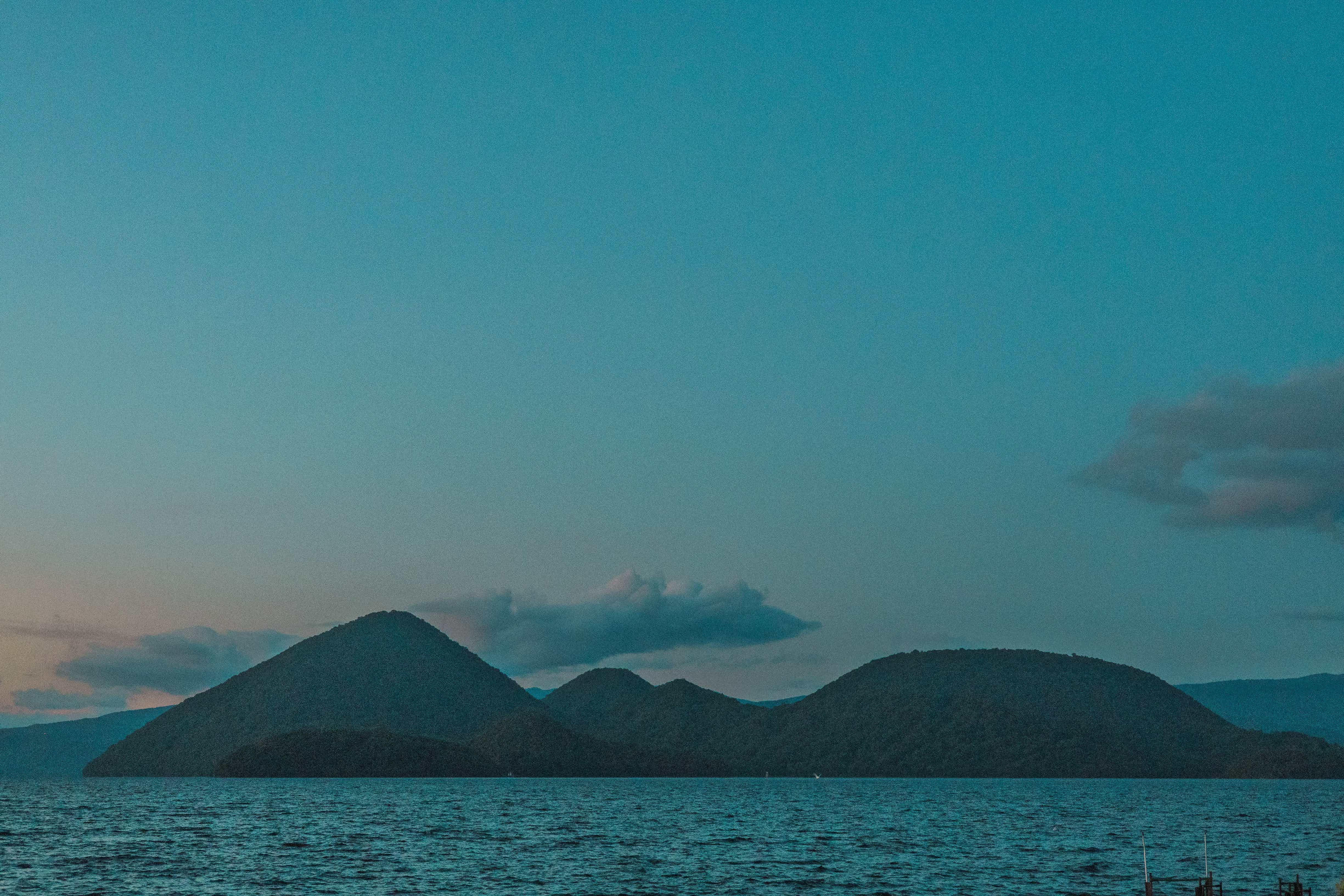 湖山遠景