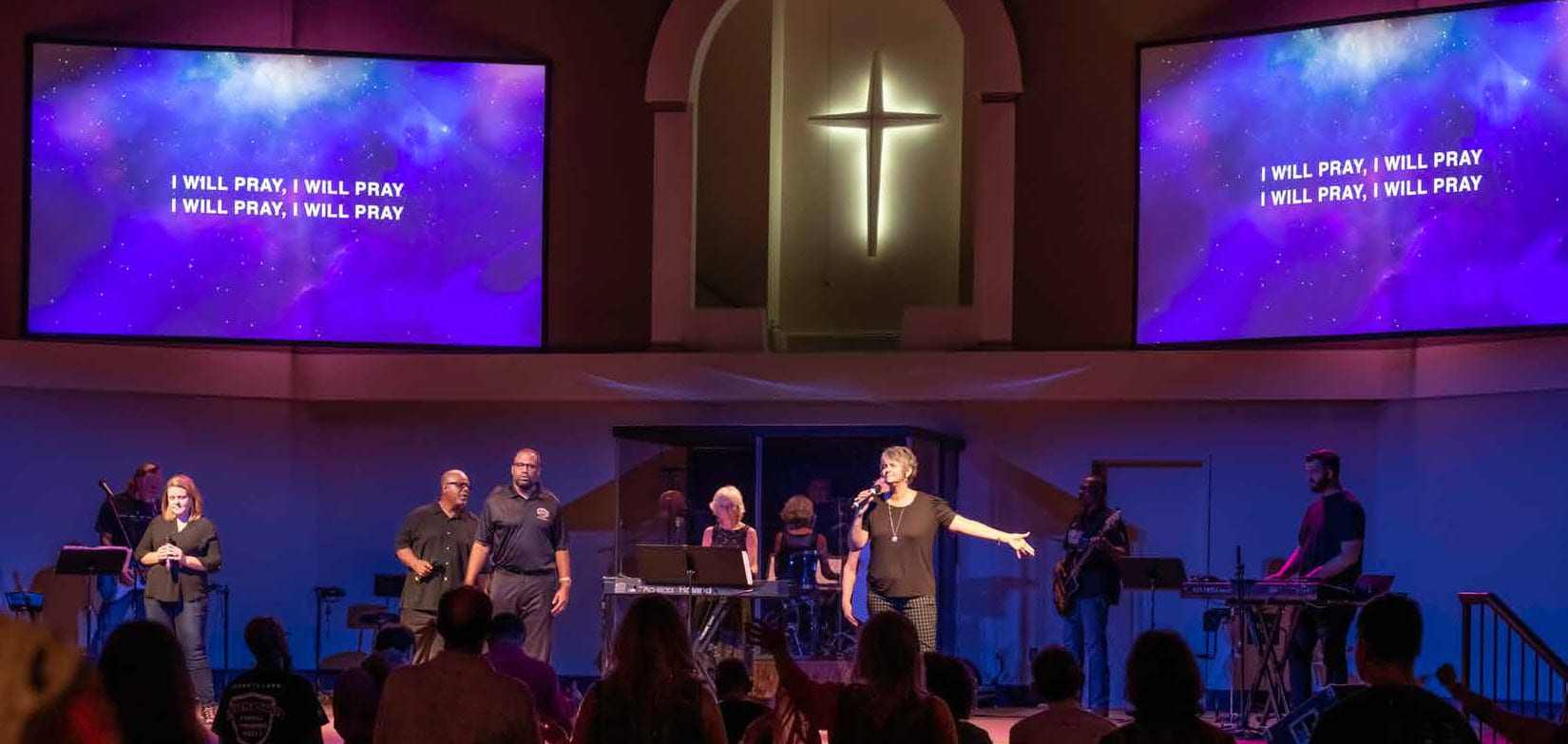 Digital Projection Lets the Light Shine at Lighthouse World Outreach Center (2)