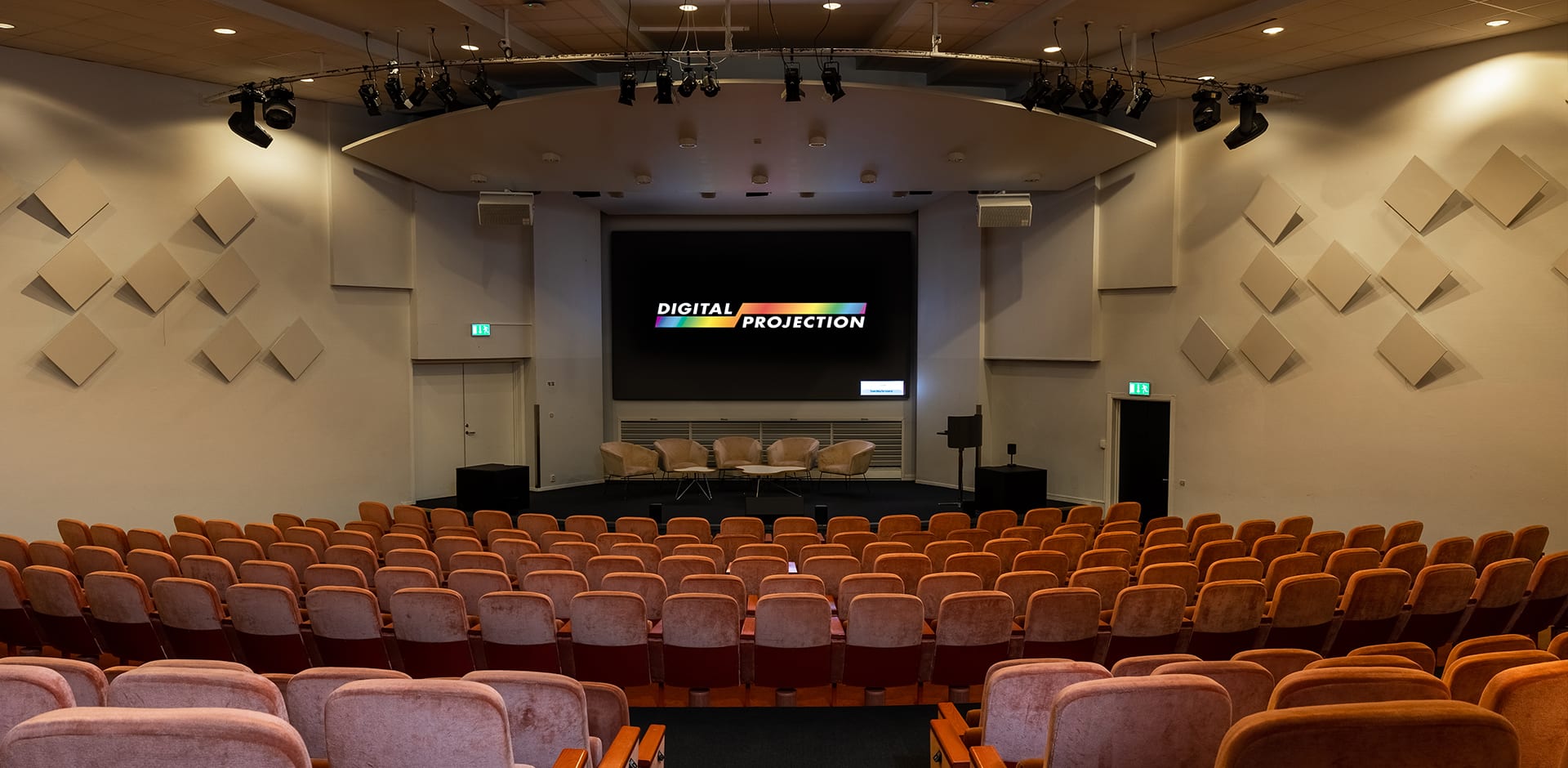 Elmia, the leading convention centre in the Nordic region, has become the first venue of its kind to be equipped with Digital Projection’s advanced Satellite MLS projection system.